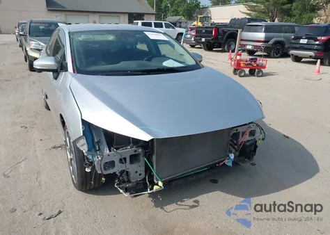 2018 Honda Clarity Plug-In Hybrid Touring из США, поврежденный, VIN JHMZC5F36JC007384